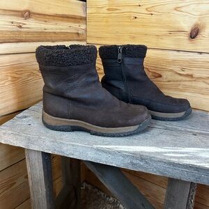 Denver Hayes Women’s Size 7 Brown Suede Ankle Boots Lambs Wool Lining  Zipper